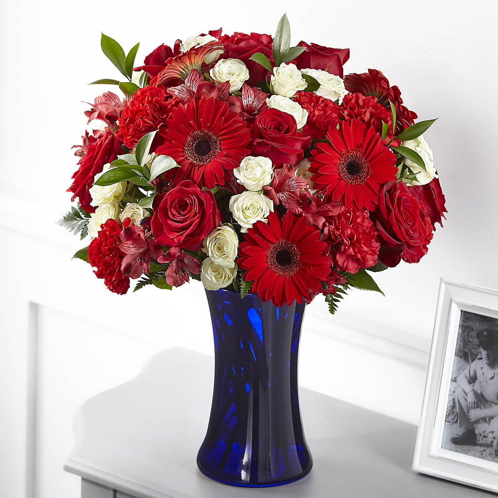 Hearts Embrace Bouquet – Garlington Florist, New Bedford MA
