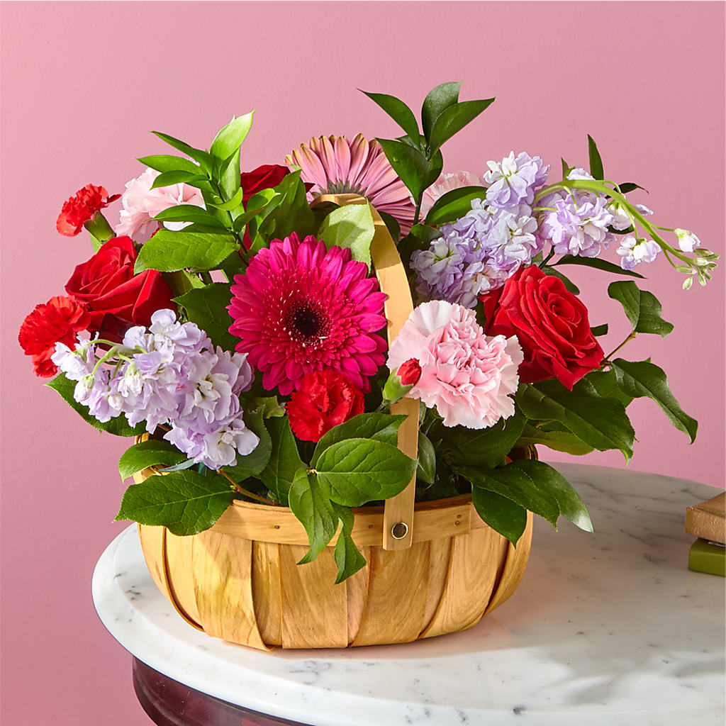 Pink Picnic Basket – Garlington Florist, New Bedford MA