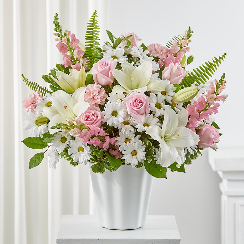 Soft Touch Tabletop Basket – Garlington Florist, New Bedford MA