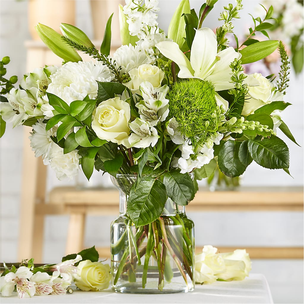 Classic Ivory – A Florist Original – Garlington Florist, New Bedford MA
