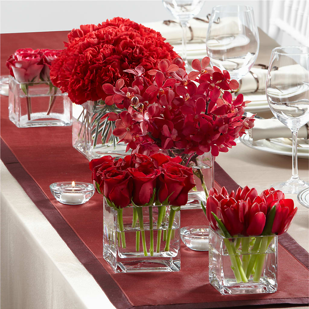 Modern Grace Centerpiece – Garlington Florist, New Bedford MA