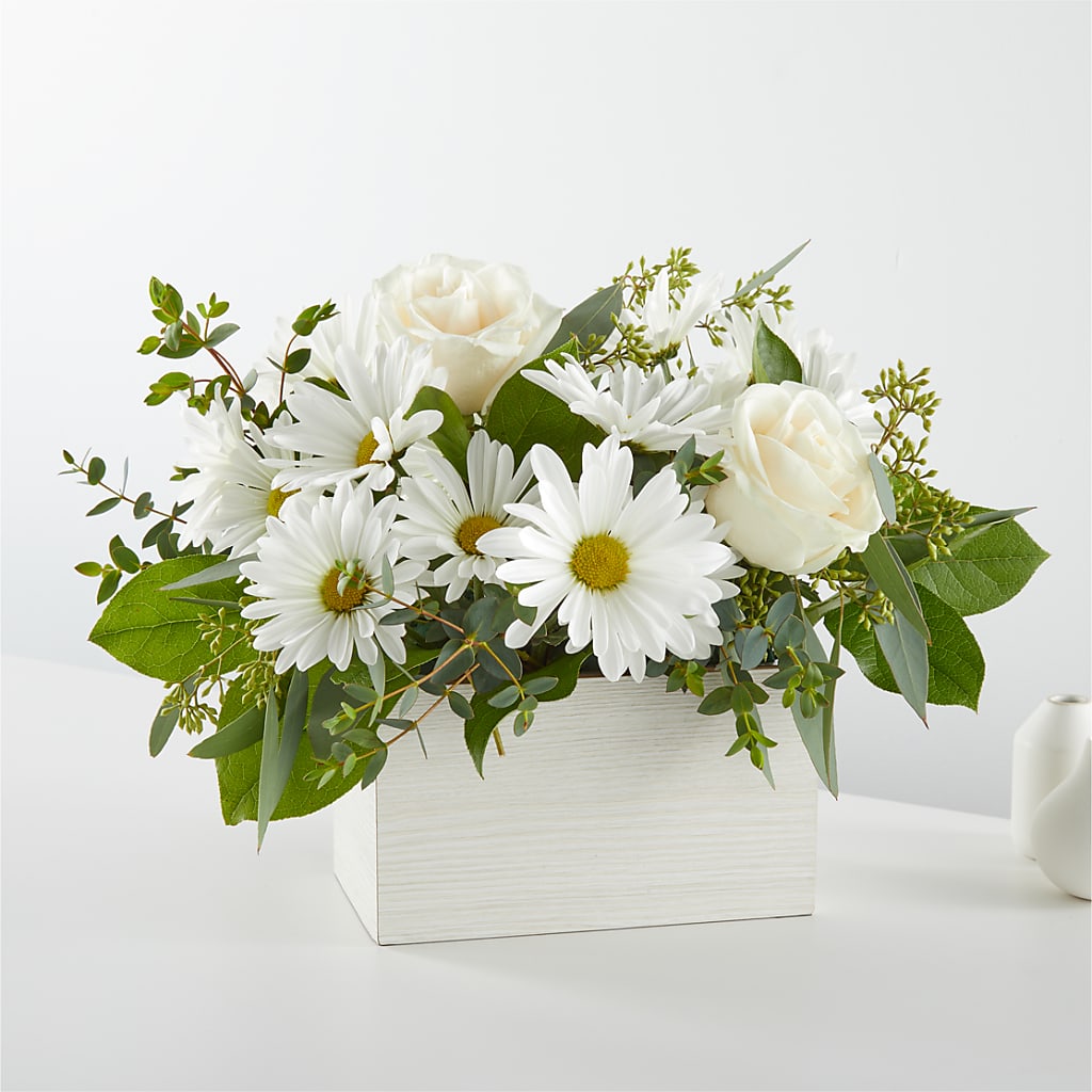 Fresh Linen Box Bouquet –  Garlington Florist, New Bedford MA