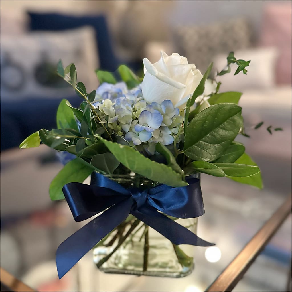 Sky Blue Delight Bouquet –  Garlington Florist, New Bedford MA