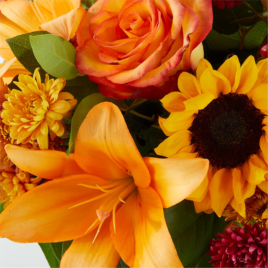 Grateful Centerpiece –  Garlington Florist, New Bedford MA